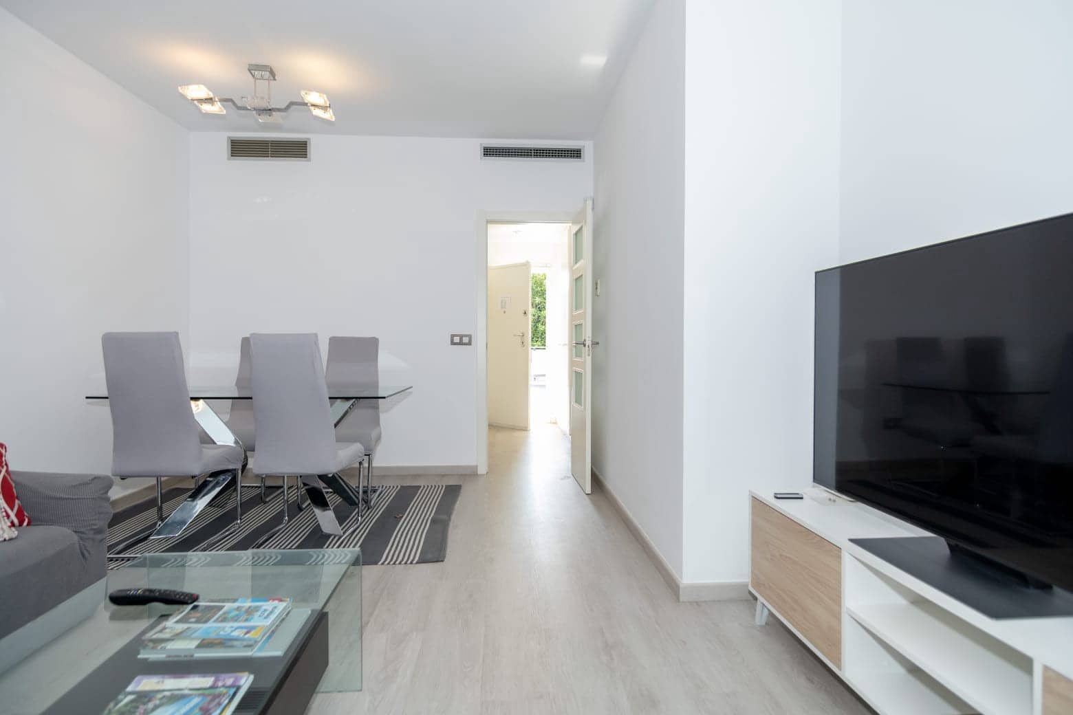 2 bedroom Apartment for sale in Denia with pool garage - € 370,000 (Ref: 9506803)