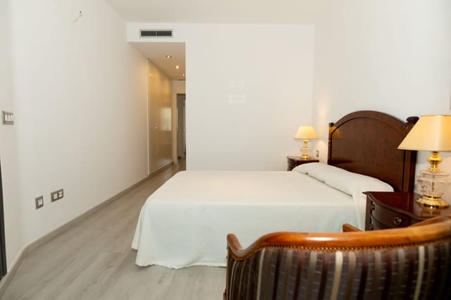 2 bedroom Apartment for sale in Dénia with pool garage - € 370,000 (Ref: 9506803)