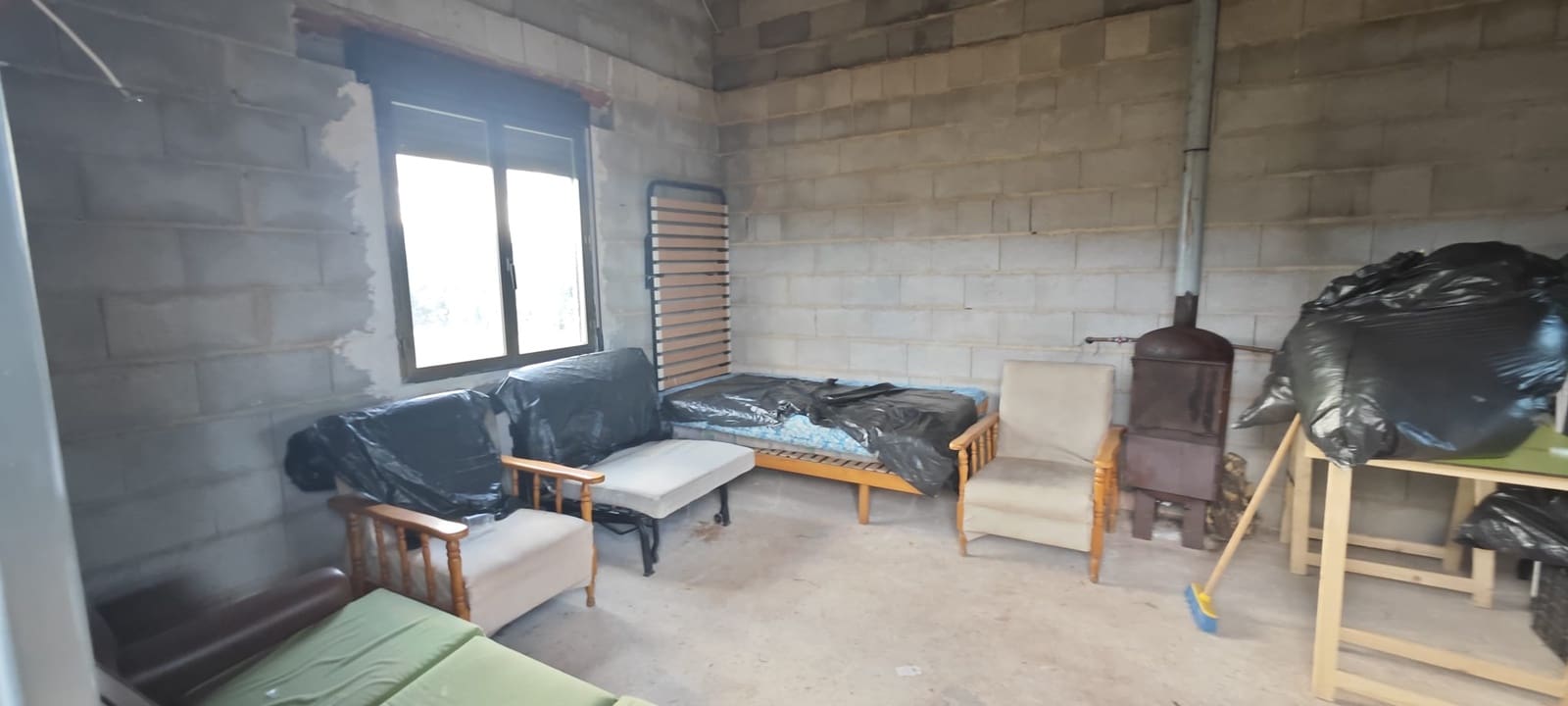 Maalaistalo myytävänä paikassa Pego - 74 900 € (Ref: 9625089)