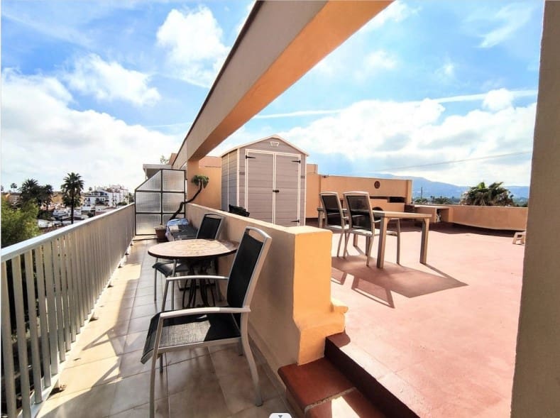 2 bedroom Penthouse for sale in Denia with garage - € 265,000 (Ref: 9625094)