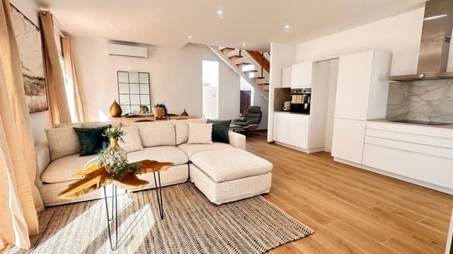 3 Zimmer Villa zu verkaufen in Centro Urbano, Dénia - 449.000 € (Ref: 9625096)