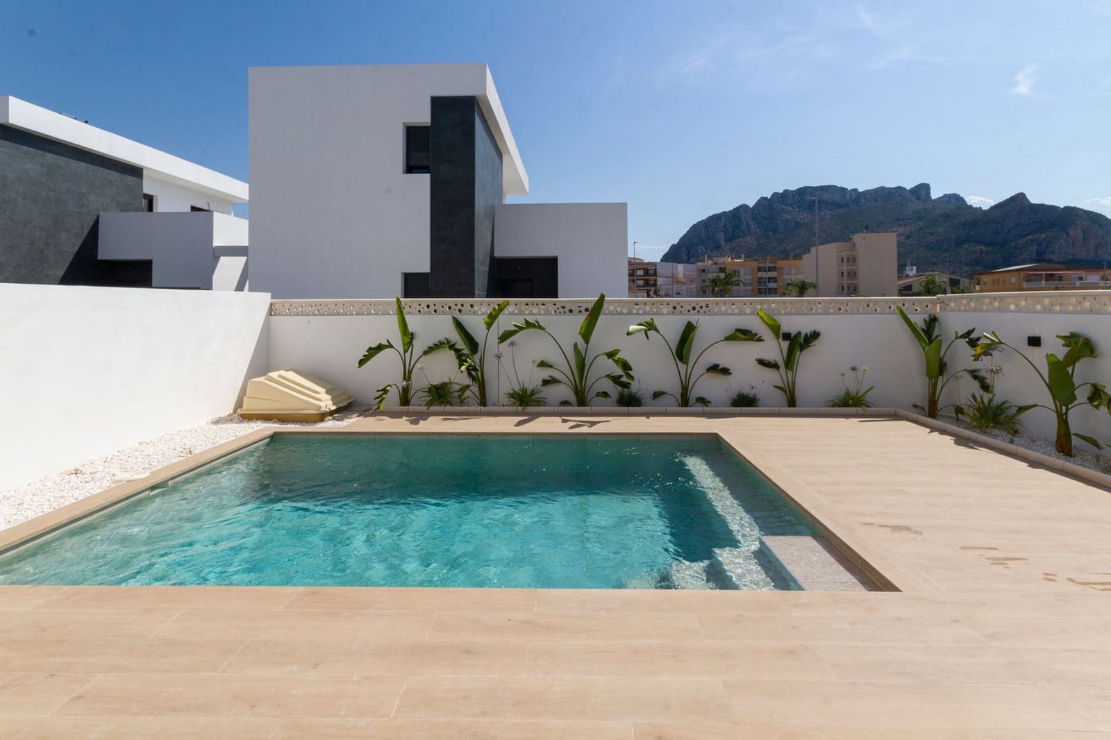 3 soveværelse Villa til salg i Denia med swimmingpool garage - € 439.000 (Ref: 9625097)