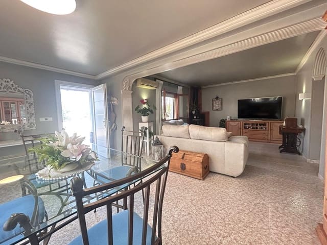 Chalet de 4 habitaciones en Dénia en venta con garaje - 490.000 € (Ref: 9625113)