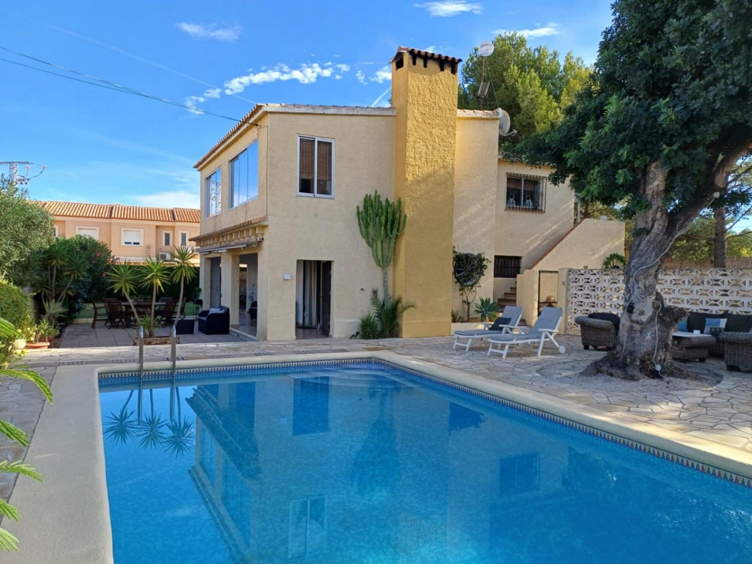 5 Zimmer Villa zu verkaufen in Denia mit Pool Garage - 579.000 € (Ref: 9625115)