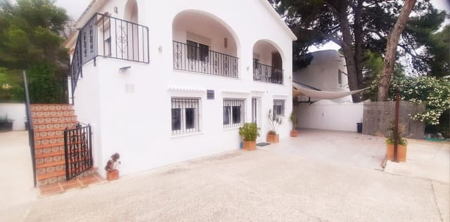 5 quarto Moradia para venda em Las Rotas / Les Rotes, Dénia com garagem - 590 000 € (Ref: 9625122)