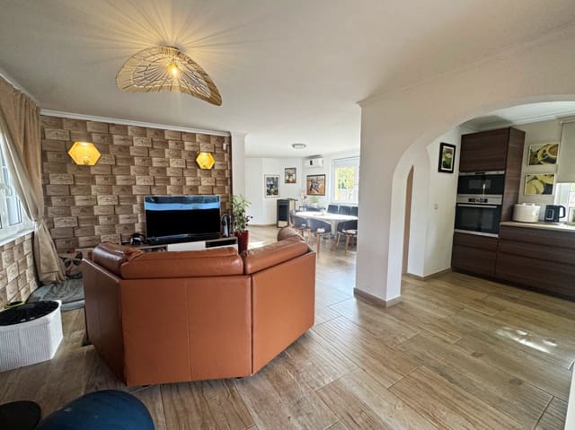 3 soverom Villa til salgs i Las Marinas / Les Marines, Dénia med svømmebasseng garasje - € 659 000 (Ref: 9669452)