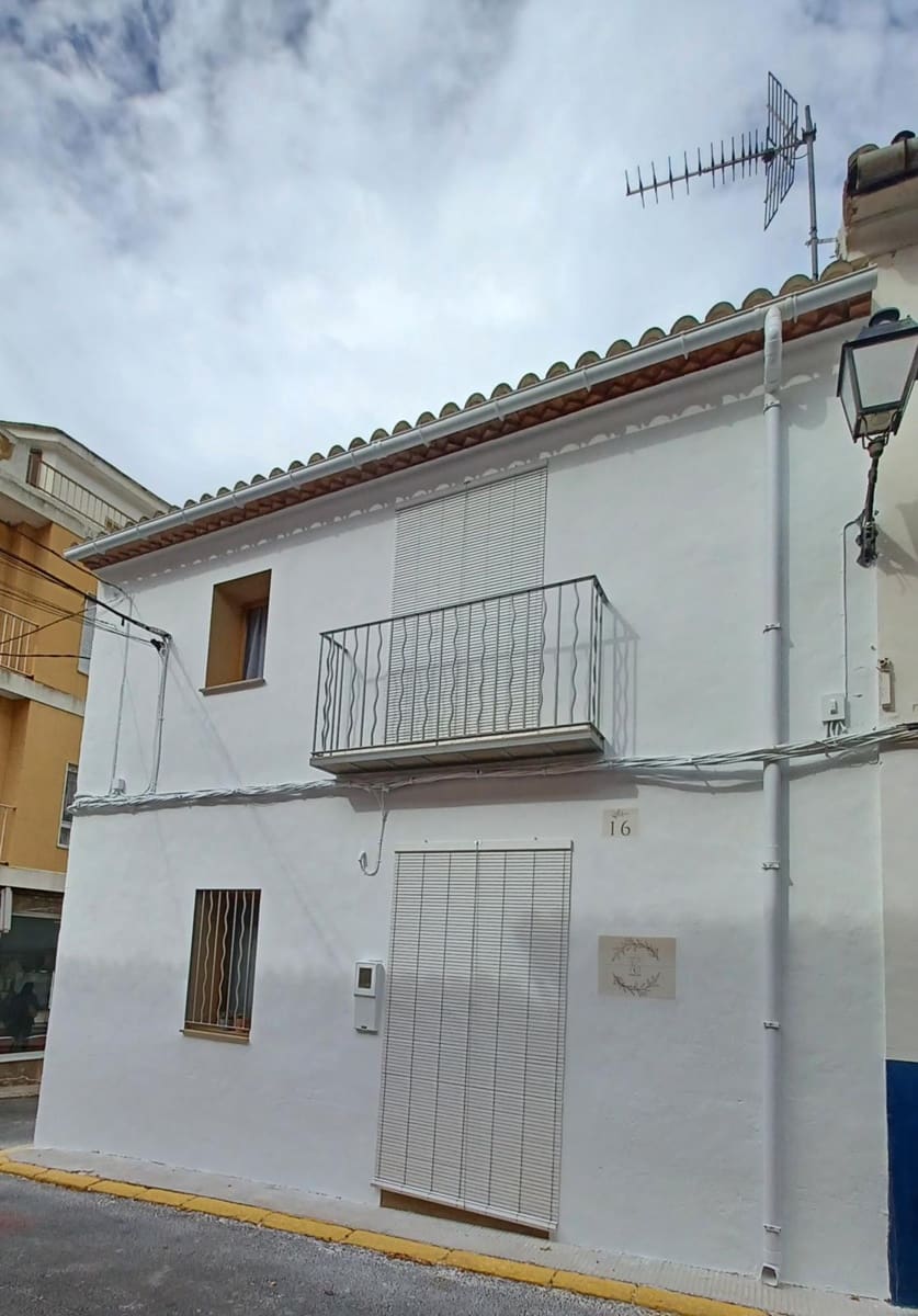 4 bedroom Townhouse for sale in Barx with garage - € 250,000 (Ref: 9829948)