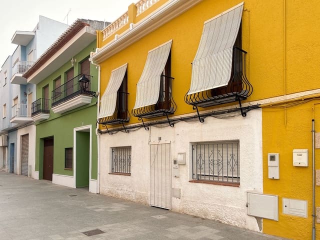 Casa de 2 habitaciones en El Puerto, Dénia en venta - 205.000 € (Ref: 9829952)