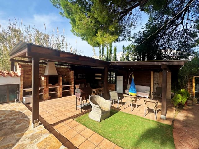 3 soverom Villa til salgs i Las Marinas / Les Marines, Dénia med svømmebasseng garasje - € 659 000 (Ref: 9829955)