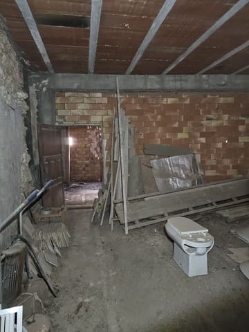 Huis te koop in Benigembla / Benichembla met garage - € 90.000 (Ref: 9870424)
