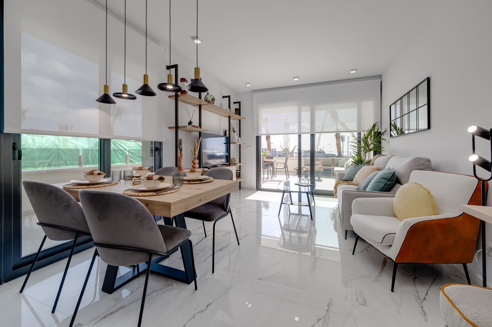 Apartamento de 2 habitaciones en Orihuela Costa en venta con piscina garaje - 339.000 € (Ref: 8277653)