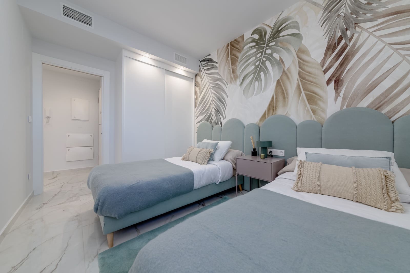 Apartamento de 2 habitaciones en Orihuela Costa en venta con piscina garaje - 339.000 € (Ref: 8277653)