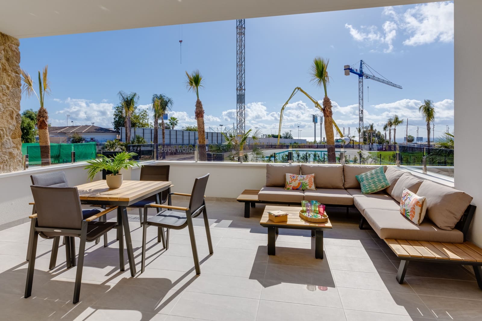Apartamento de 2 habitaciones en Orihuela Costa en venta con piscina garaje - 339.000 € (Ref: 8277653)