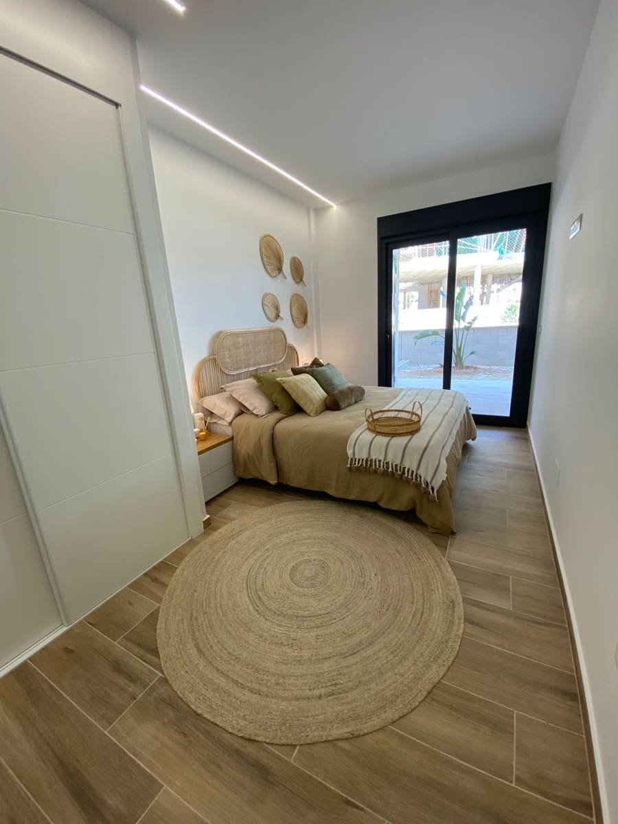 2 bedroom Apartment for sale in Orihuela Costa with pool - € 222,000 (Ref: 8296032)