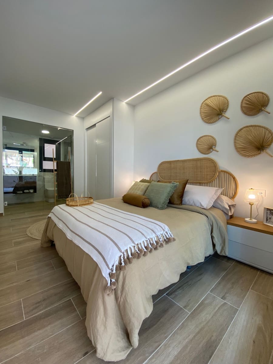 2 bedroom Apartment for sale in Orihuela Costa with pool - € 222,000 (Ref: 8296032)