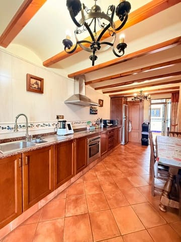 4 sypialnia Willa na sprzedaż w Bigastro z basenem - 339 000 € (Ref: 9877598)