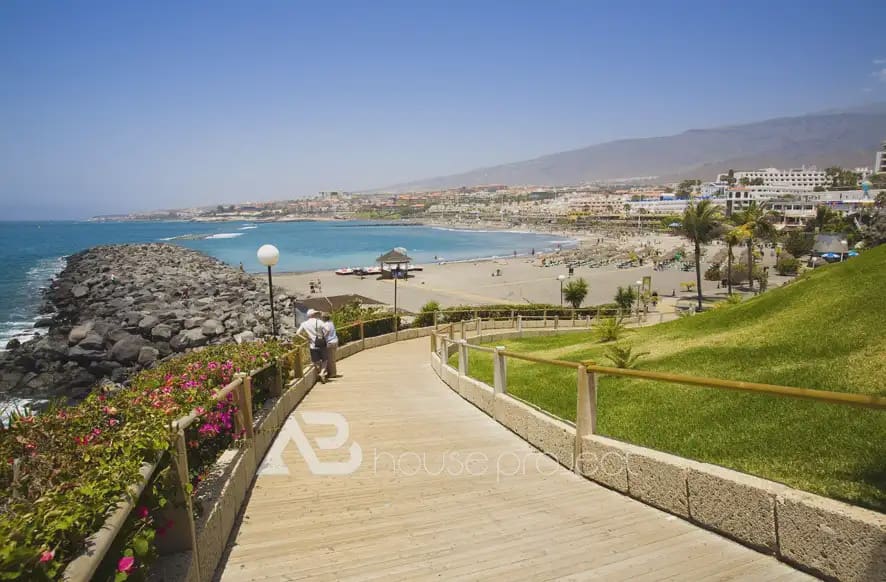 1 bedroom Flat for sale in Adeje with pool garage - € 320,000 (Ref: 10029629)