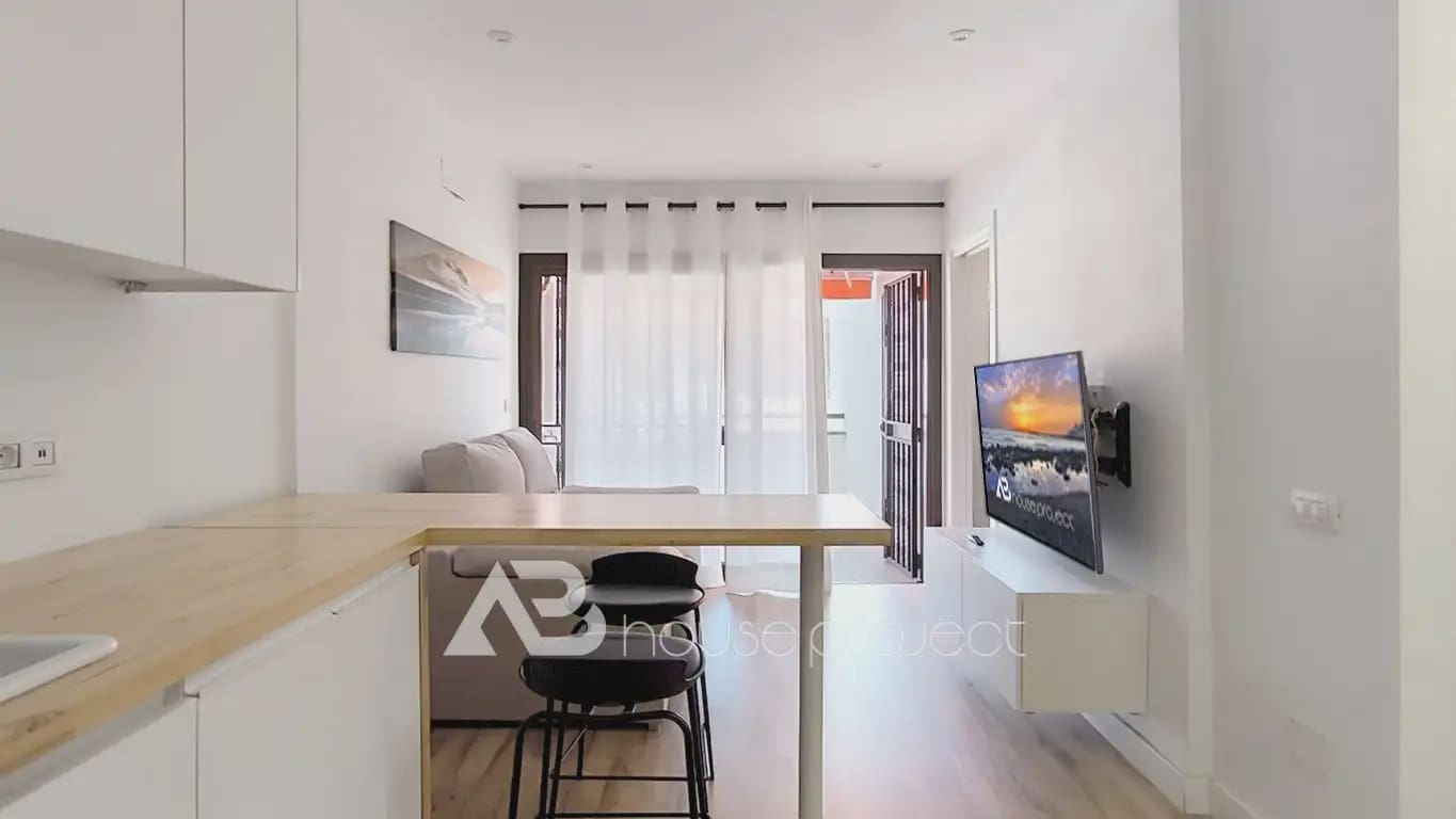 2 sovrum Lägenhet till salu i Arona med pool - 350 000 € (Ref: 10029633)