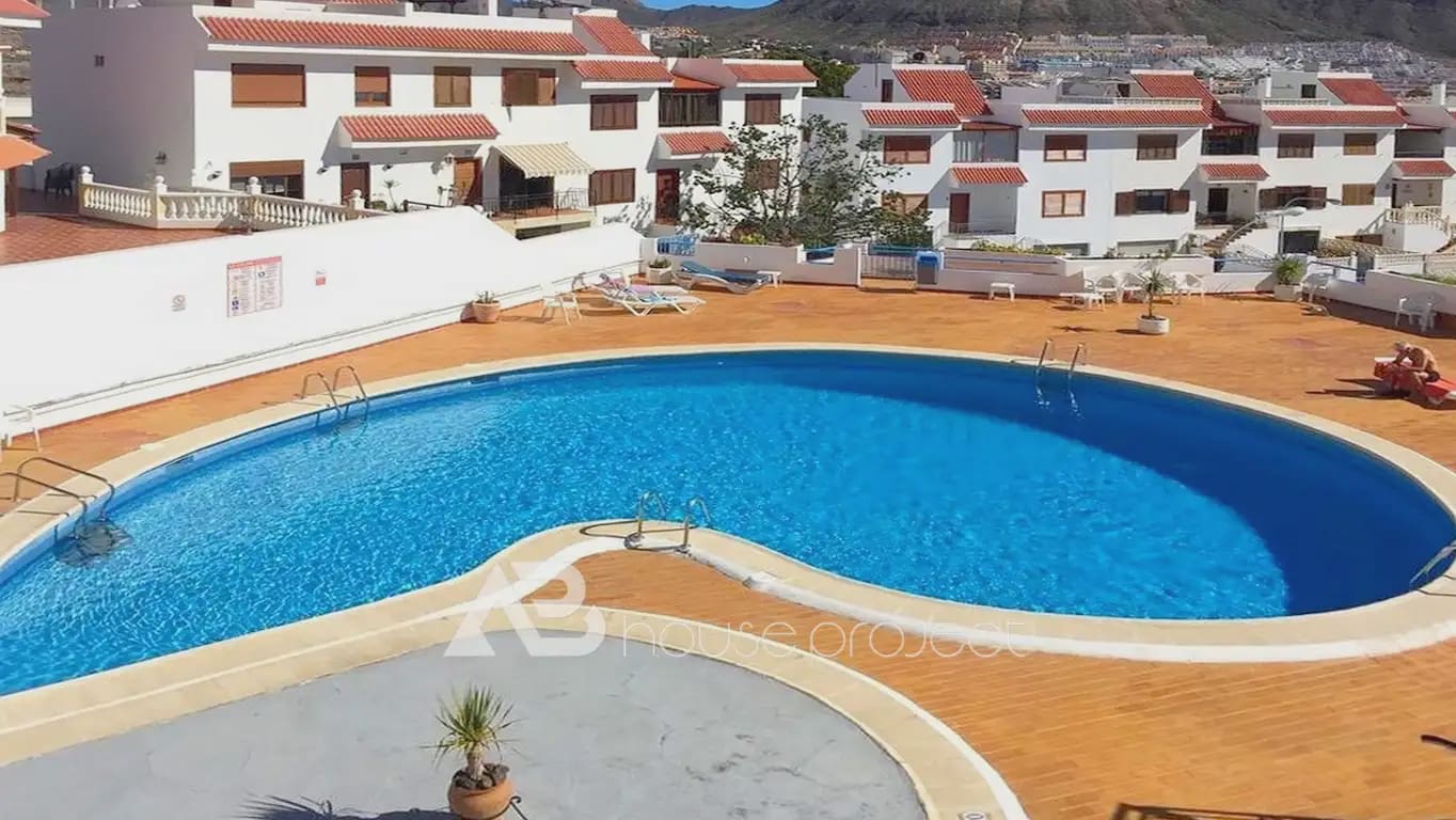 2 sovrum Lägenhet till salu i Arona med pool - 350 000 € (Ref: 10029633)