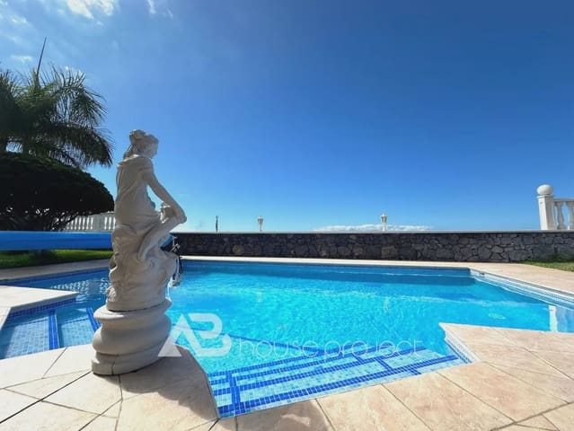 3 makuuhuone Huvila myytävänä paikassa Puerto Santiago, Santiago del Teide mukana uima-altaan 
autotalli - 1 080 000 € (Ref: 10029634)