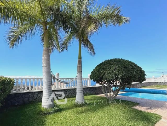 3 makuuhuone Huvila myytävänä paikassa Puerto Santiago, Santiago del Teide mukana uima-altaan 
autotalli - 1 080 000 € (Ref: 10029634)