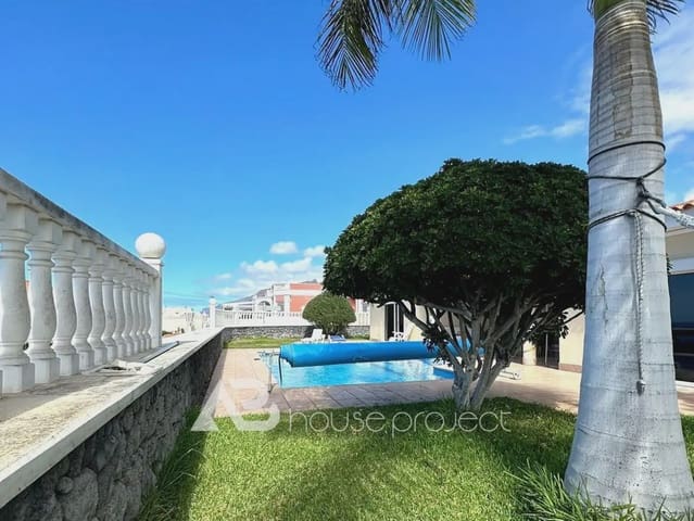 3 makuuhuone Huvila myytävänä paikassa Puerto Santiago, Santiago del Teide mukana uima-altaan 
autotalli - 1 080 000 € (Ref: 10029634)