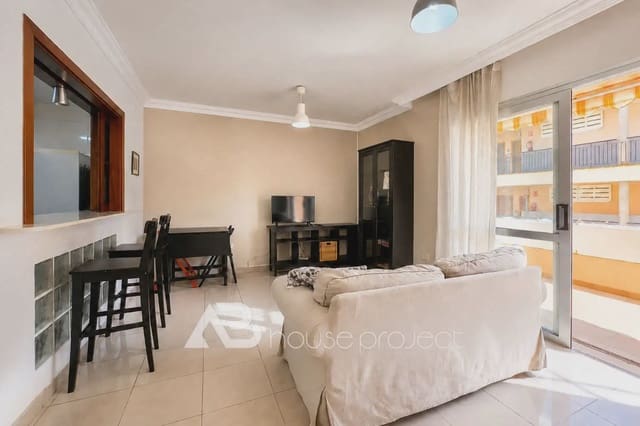 1 makuuhuone Asunto myytävänä paikassa Los Cristianos, Arona mukana uima-altaan 
autotalli - 273 000 € (Ref: 10029635)