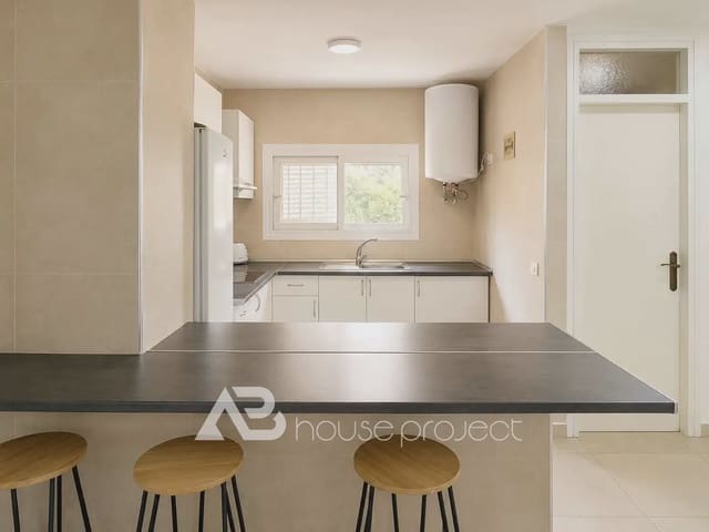 4 soverom Villa til salgs i Playa de las Américas, Adeje med garasje - € 1 250 000 (Ref: 10029636)