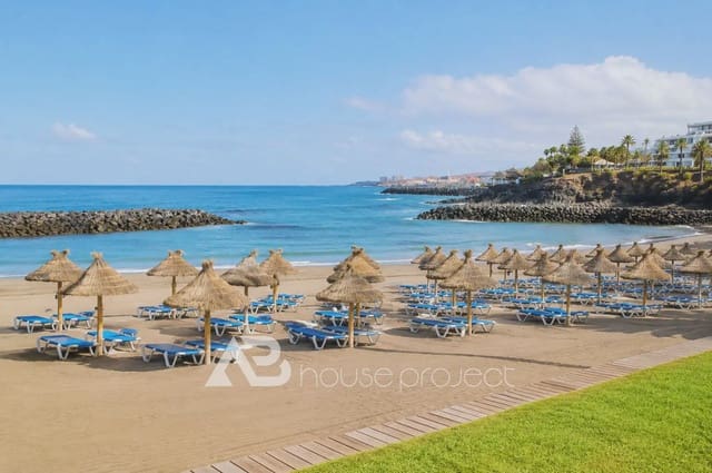 4 soverom Villa til salgs i Playa de las Américas, Adeje med garasje - € 1 250 000 (Ref: 10029636)