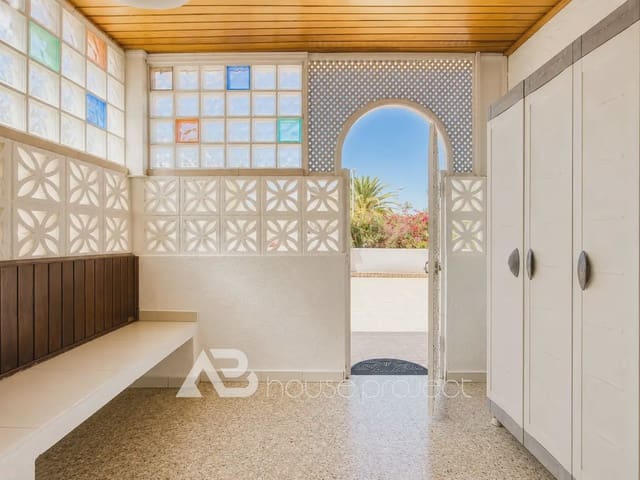 4 soverom Villa til salgs i Playa de las Américas, Adeje med garasje - € 1 250 000 (Ref: 10029636)
