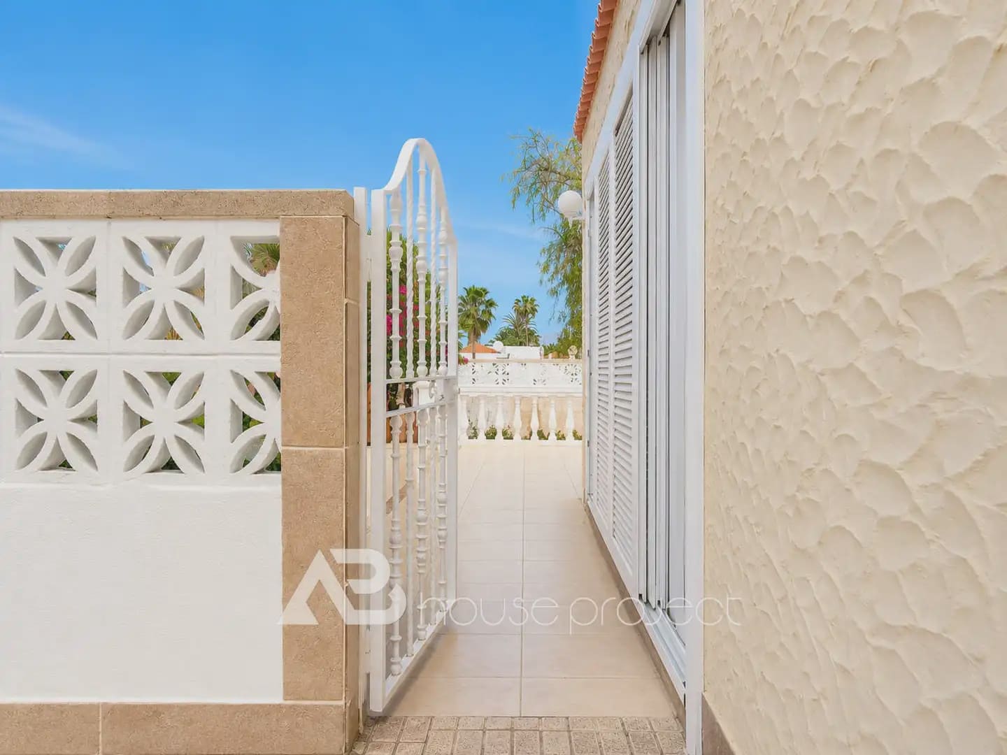4 quarto Moradia para venda em Adeje com garagem - 1 250 000 € (Ref: 10029636)