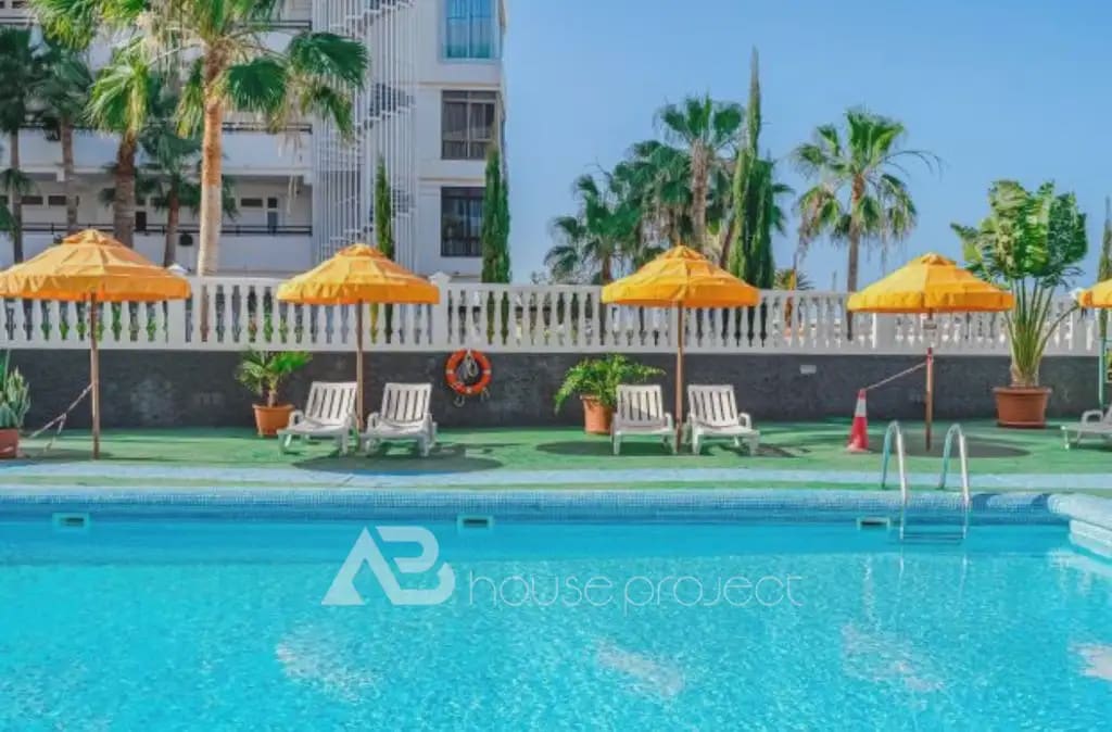 Studio zu verkaufen in Adeje mit Pool - 240.000 € (Ref: 10029637)