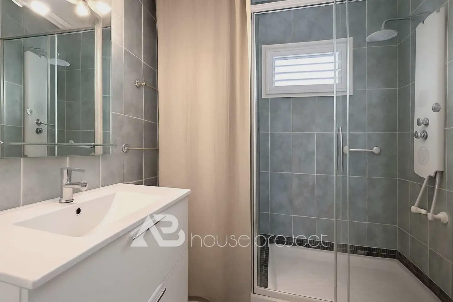 2 makuuhuone Asunto myytävänä paikassa Adeje mukana uima-altaan - 399 000 € (Ref: 10029640)