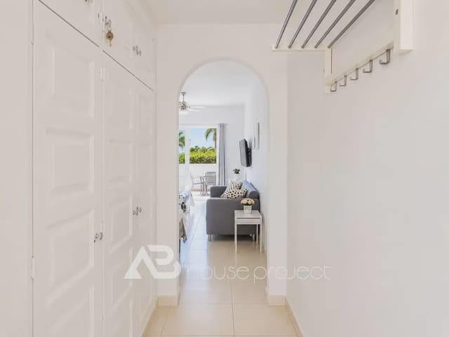 Studio till salu i Playa de las Americas, Arona med pool - 249 000 € (Ref: 10029642)