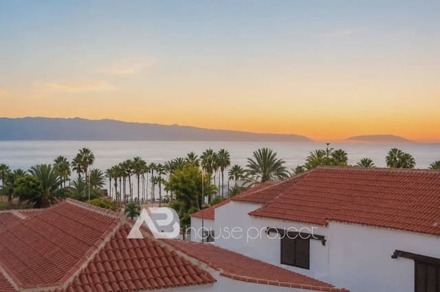 Studio till salu i Playa de las Americas, Arona med pool - 249 000 € (Ref: 10029642)