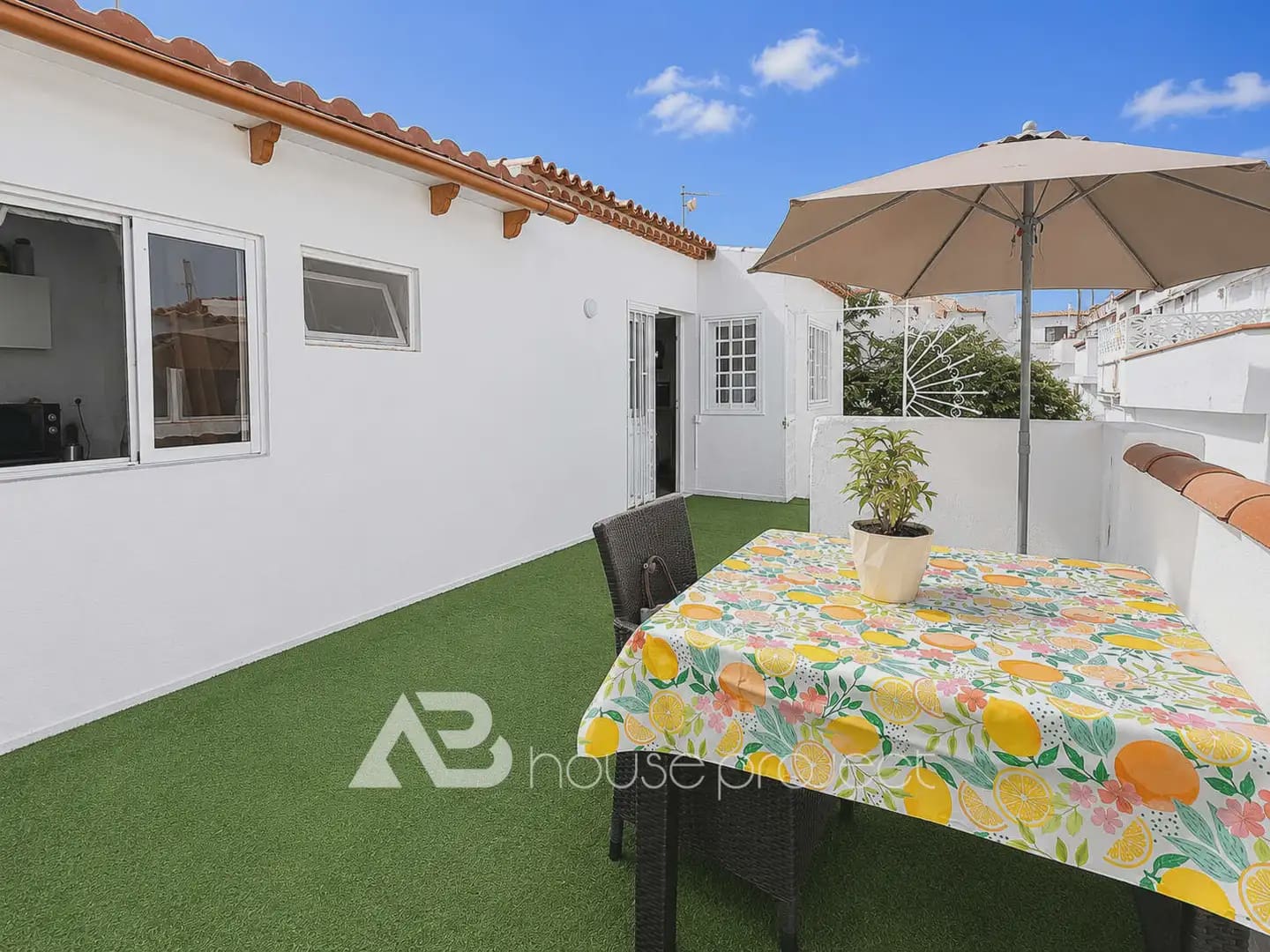 1 soverom Leilighet til salgs i Arona med svømmebasseng - € 189 000 (Ref: 10042434)