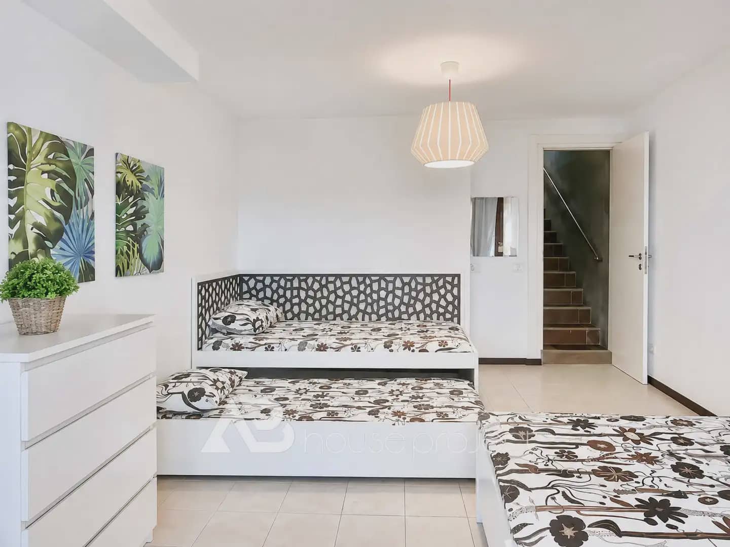 Apartamento de 2 habitaciones en Adeje en venta con piscina garaje - 450.000 € (Ref: 10046646)