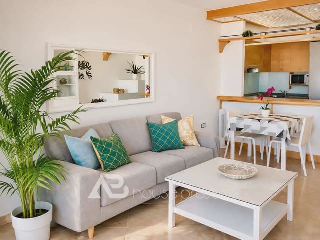 Apartamento de 2 habitaciones en Callao Salvaje - Playa Paraíso, Adeje en venta con piscina garaje - 450.000 € (Ref: 10046646)