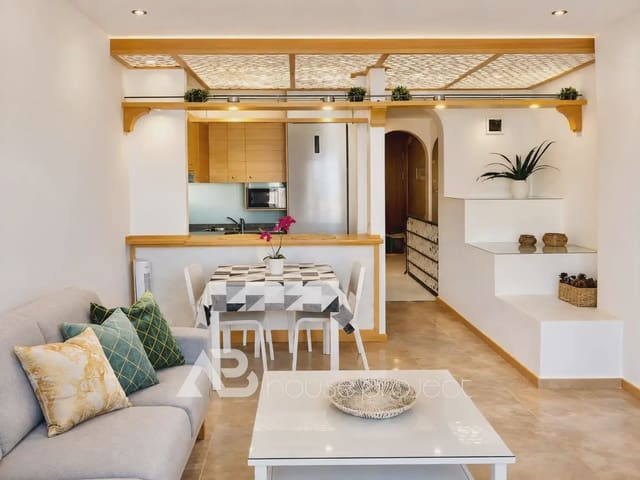 Apartamento de 2 habitaciones en Callao Salvaje - Playa Paraíso, Adeje en venta con piscina garaje - 450.000 € (Ref: 10046646)