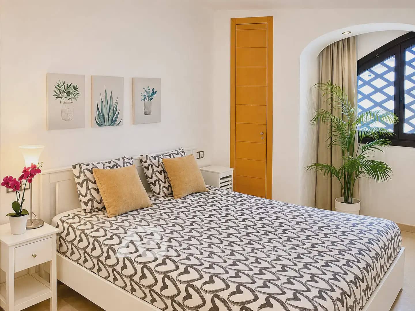 Apartamento de 2 habitaciones en Adeje en venta con piscina garaje - 450.000 € (Ref: 10046646)