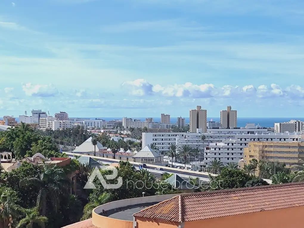 1 sovrum Lägenhet till salu i Adeje med pool - 279 000 € (Ref: 10076891)