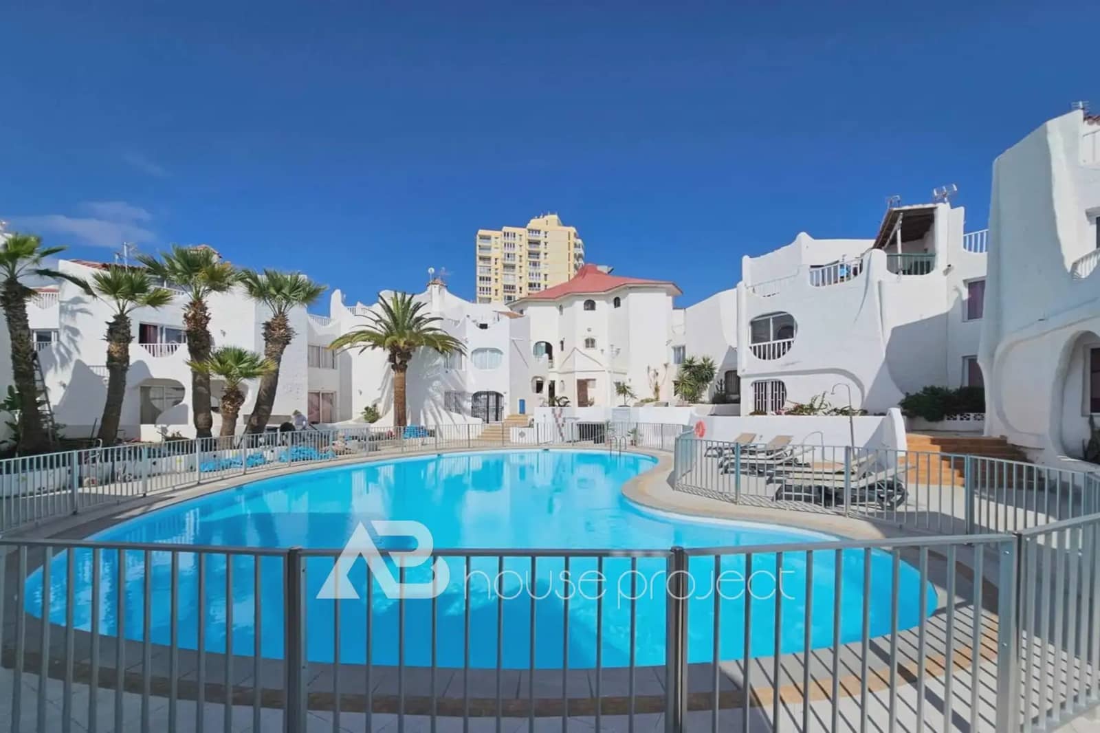 3 chambre Bungalow à vendre à Arona avec piscine - 450 000 € (Ref: 10084923)