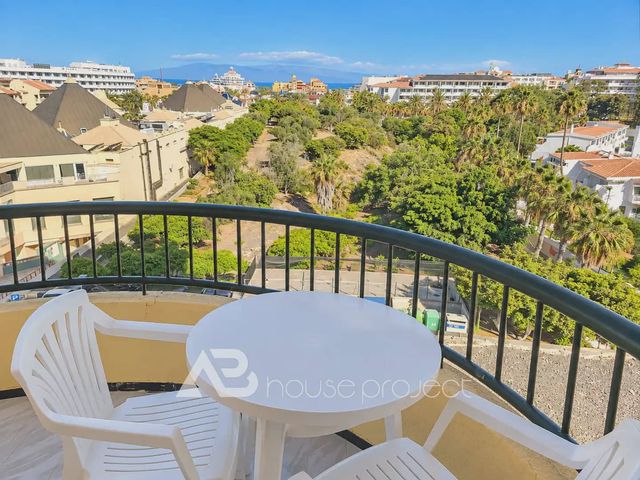 1 makuuhuone Asunto myytävänä paikassa Playa de las Americas, Arona mukana uima-altaan - 350 000 € (Ref: 10113382)