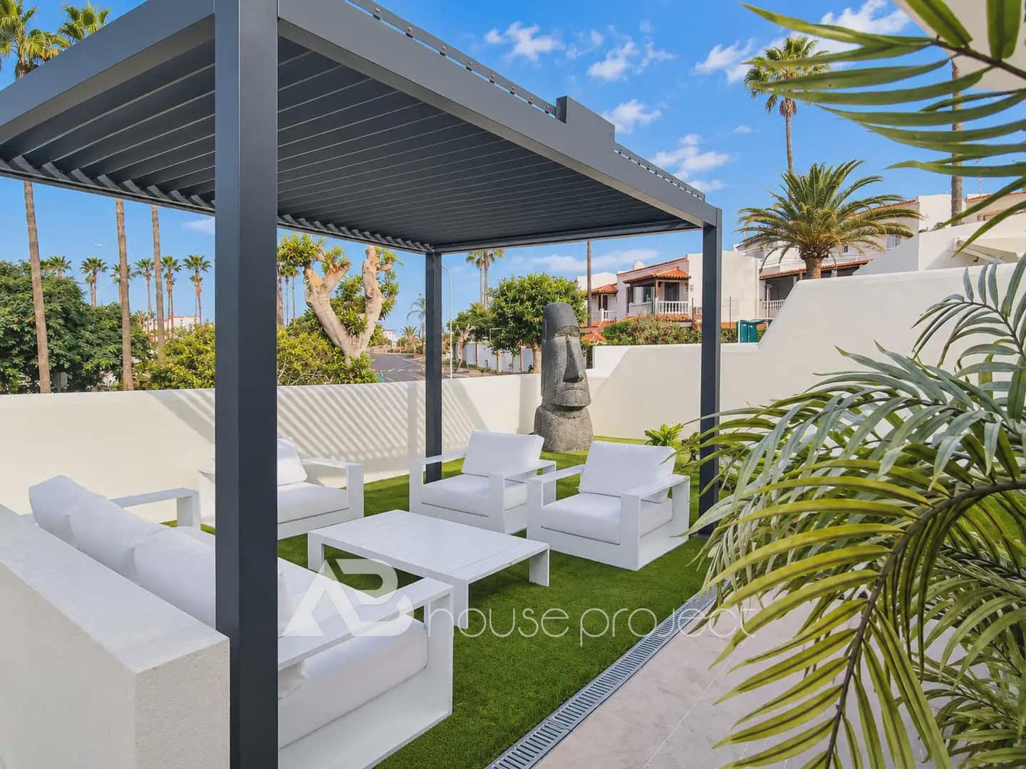 3 Zimmer Villa zu verkaufen in Adeje mit Pool Garage - 1.490.000 € (Ref: 10153239)