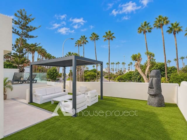 3 chambre Villa/Maison à vendre à San Eugenio Alto, Adeje avec piscine garage - 1 490 000 € (Ref: 10175529)