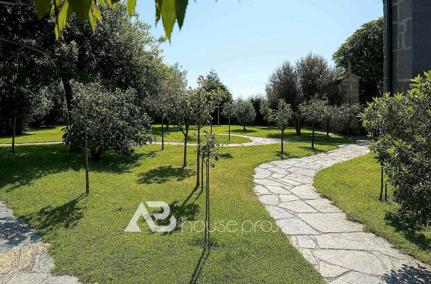 10 sovrum Hotell till salu i Monterroso med garage - 1 275 000 € (Ref: 9357364)