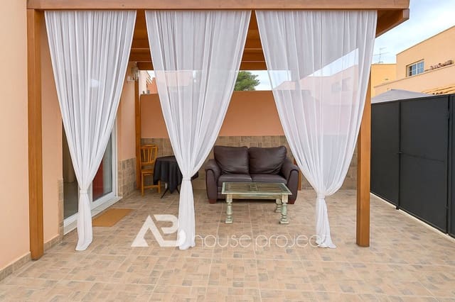 3 makuuhuone Paritalo myytävänä paikassa Arona - 289 000 € (Ref: 9357373)