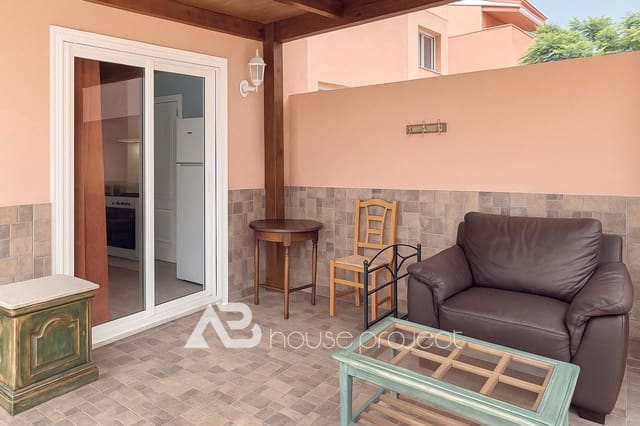 3 makuuhuone Paritalo myytävänä paikassa Arona - 289 000 € (Ref: 9357373)