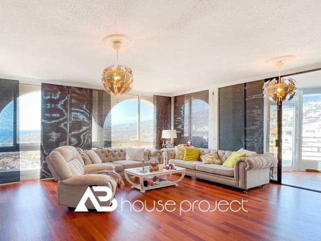 5 sovrum Semi-fristående Villa till salu i San Eugenio Alto, Adeje med garage - 625 000 € (Ref: 9357376)