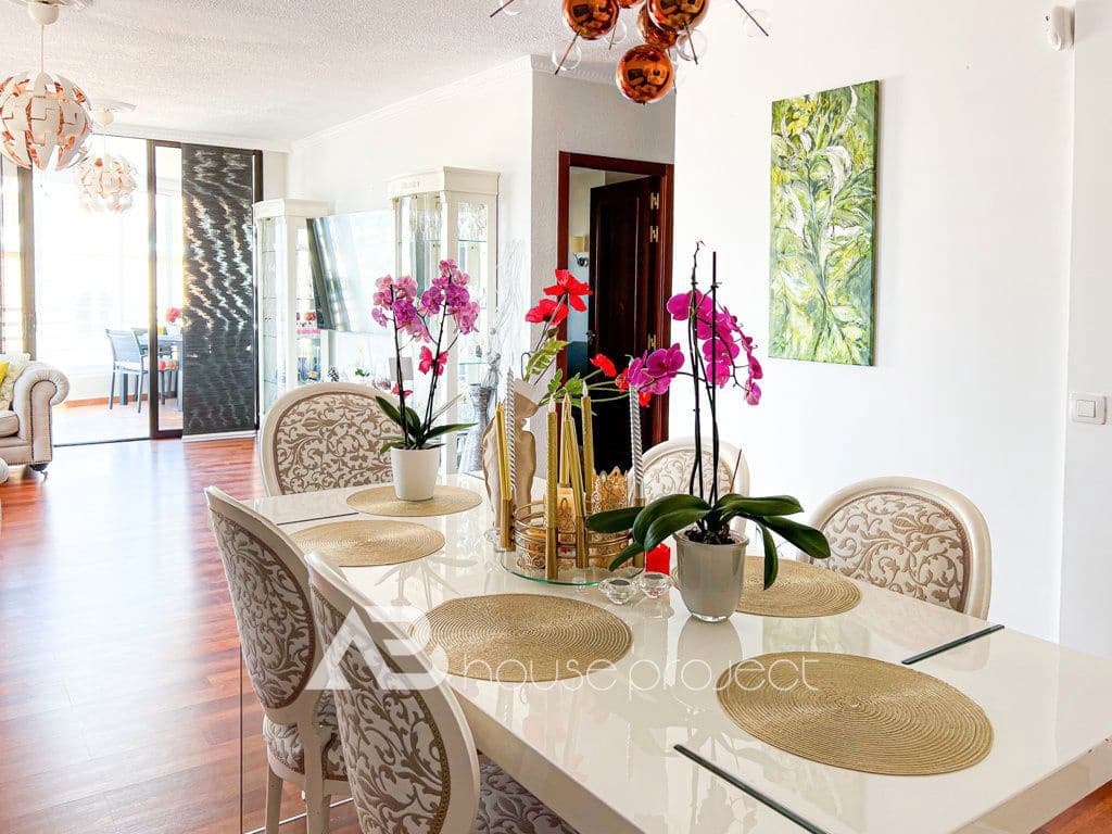 5 soveværelse Semi-Rækkehus til salg i Adeje med garage - € 625.000 (Ref: 9357376)